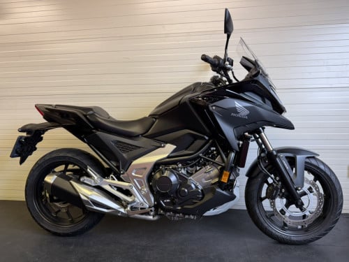 Jonge Honda NC 750 X slechts 467km oud en fabrieksgarantie!