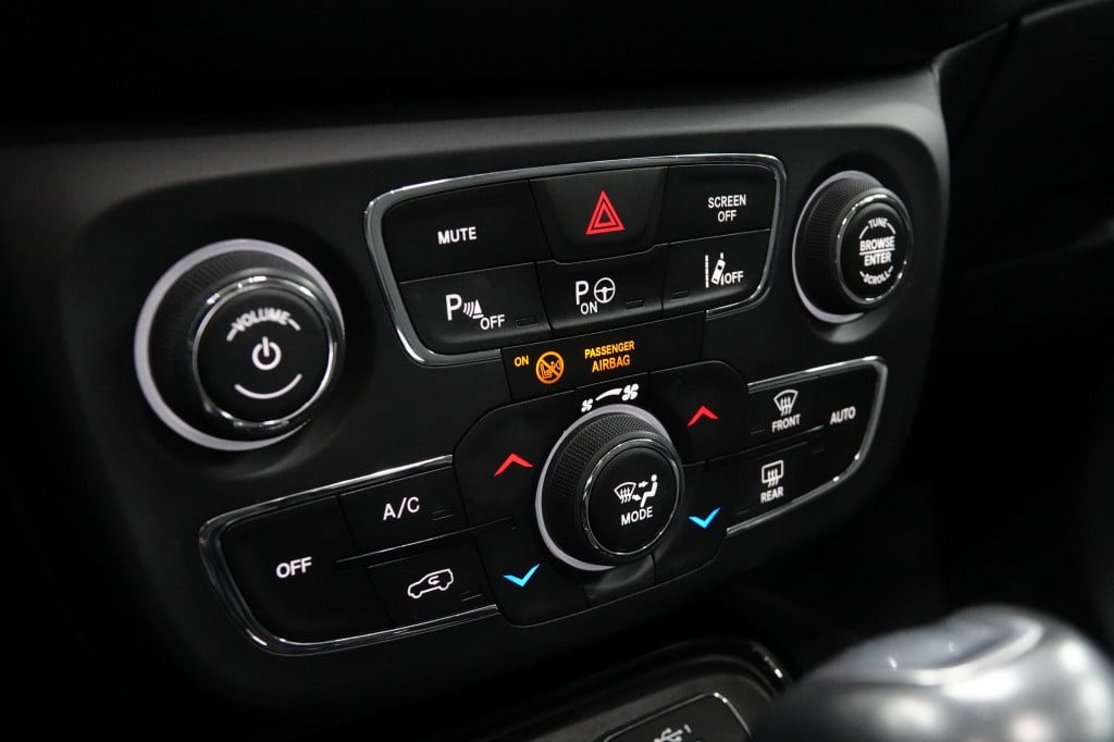 Jeep Compass 1.4 multi-air 4x4 | pano | acc | camera |