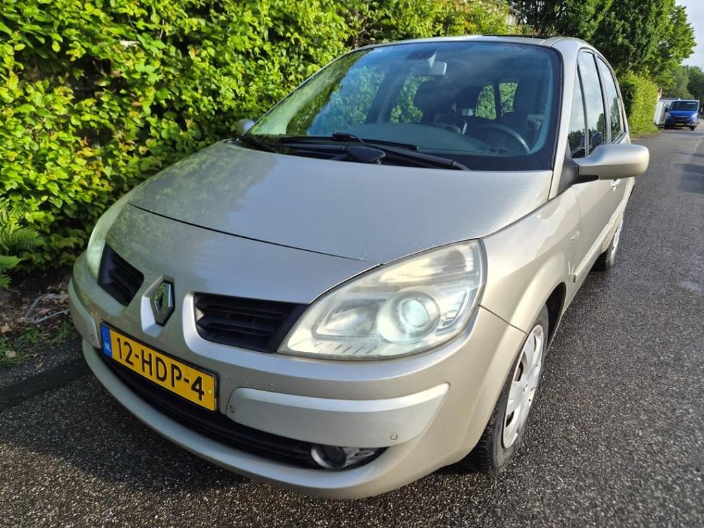 Renault Scenic 2.0 16v mpv