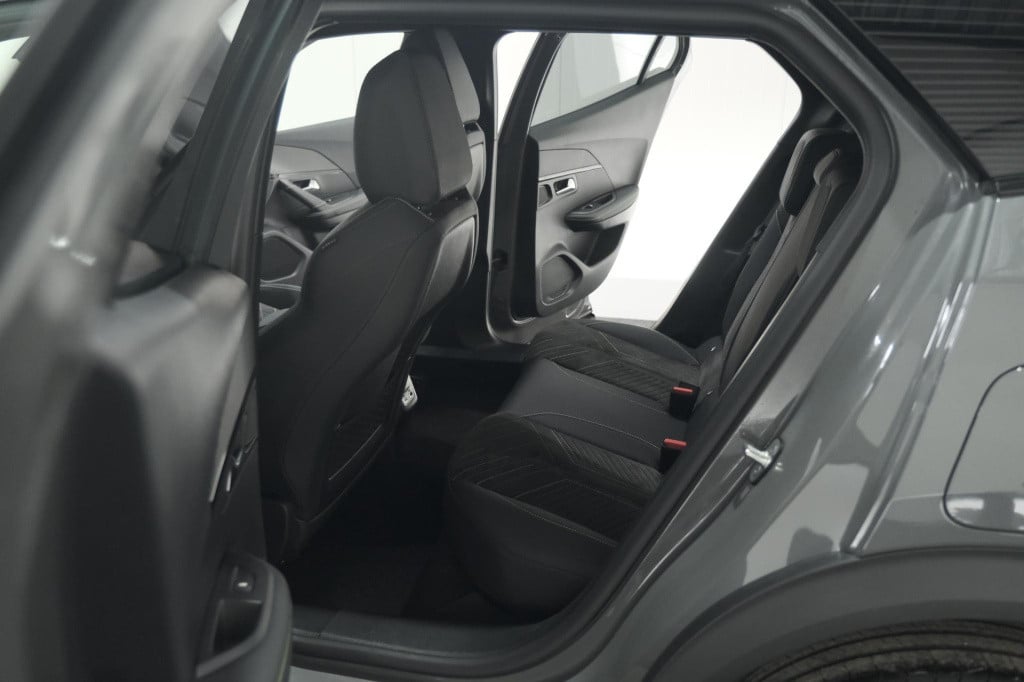 Peugeot 2008 puretech 130 eat8 gt | 360 camera | stoelmassage | adaptieve c