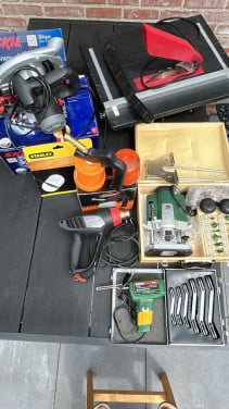 Heel veel elektrisch gereedschap in 1 koop.