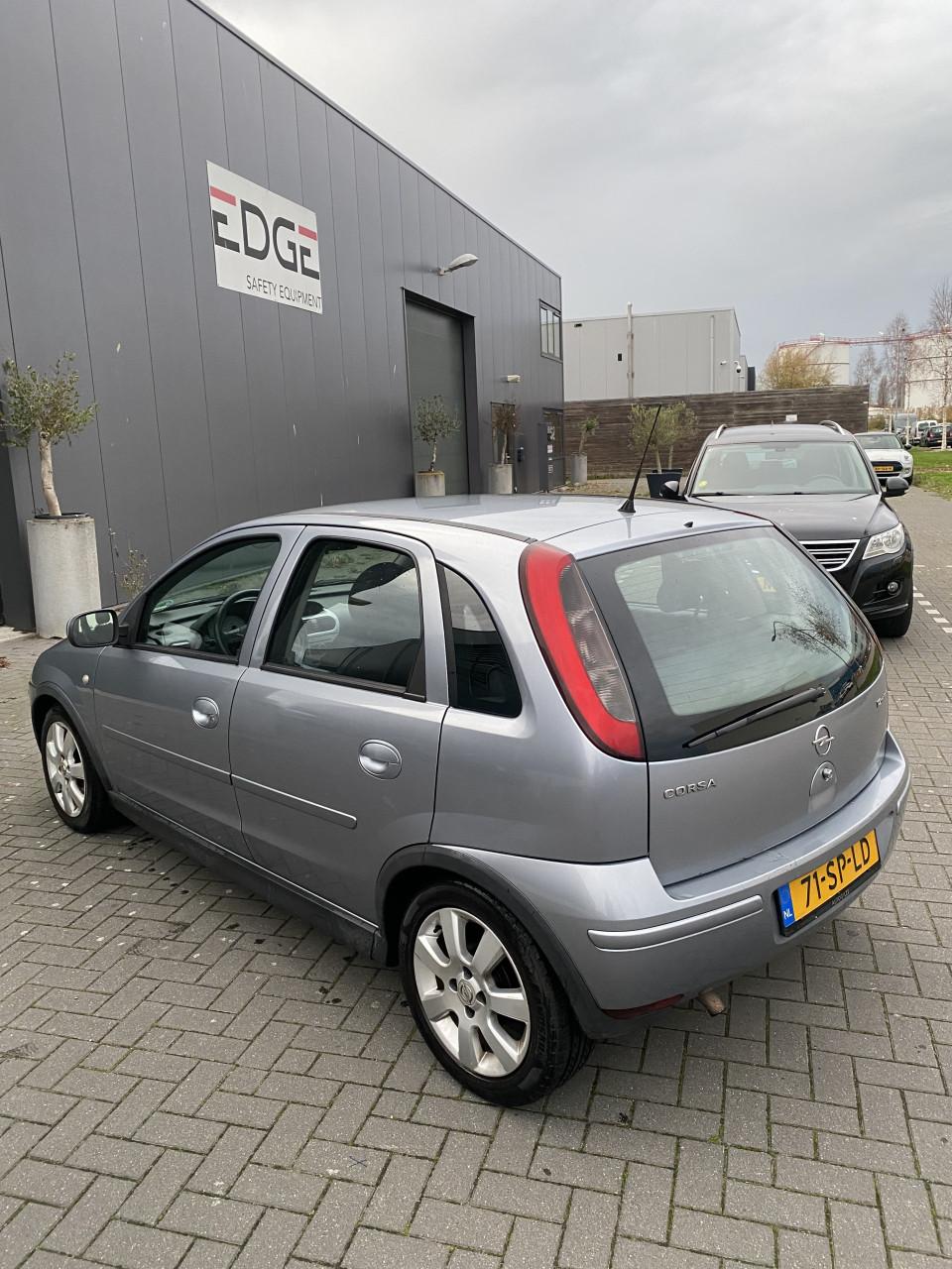 Opel Corsa 1.2 16V Twinport 5D 2006 Grijs | NAP | NIEUWE APK!