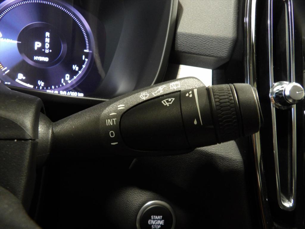Volvo XC40 t5 twin engine 262pk geartronic momentum pro