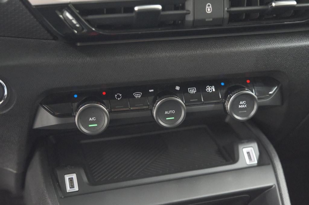 Citroen C4 X 1.2 hybrid 145 max | camera | adaptieve cruise control | apple