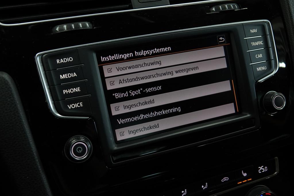 Volkswagen Golf 1.4 tsi | acc | camera | pdc | 19' |