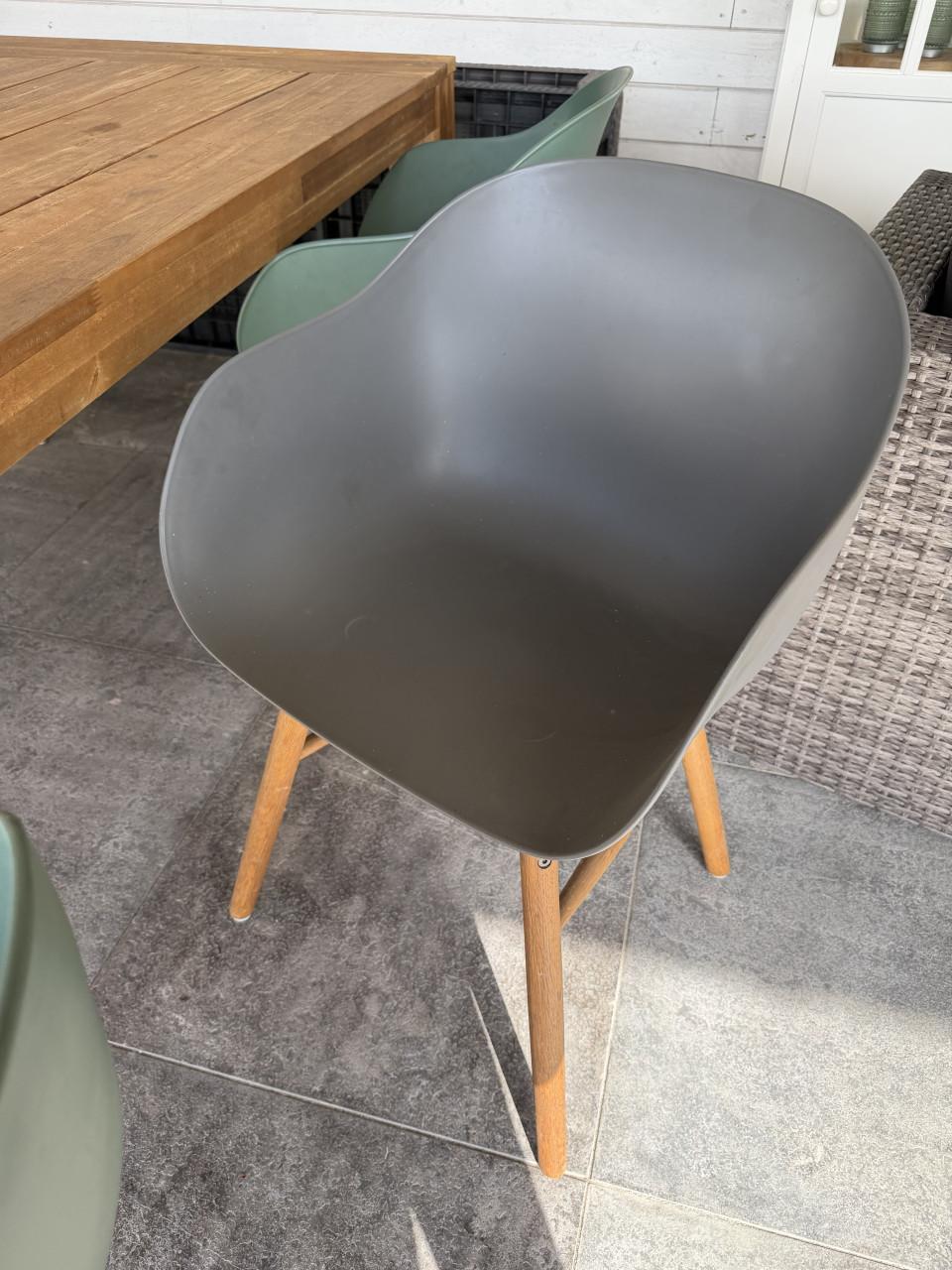 6 stoelen