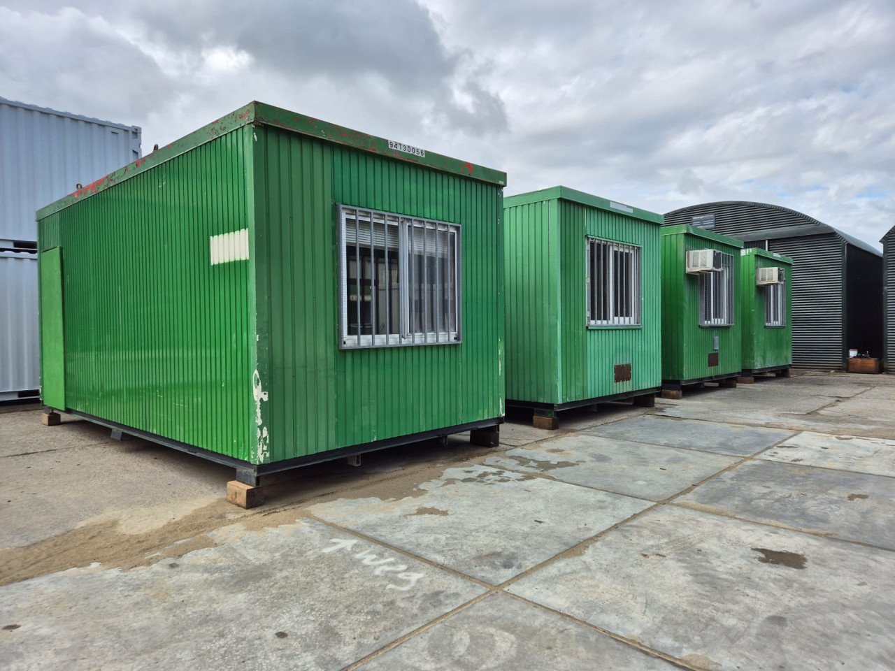 Meerdere 6x3m kantoorunits / bouwketen / woon/schaftunits
