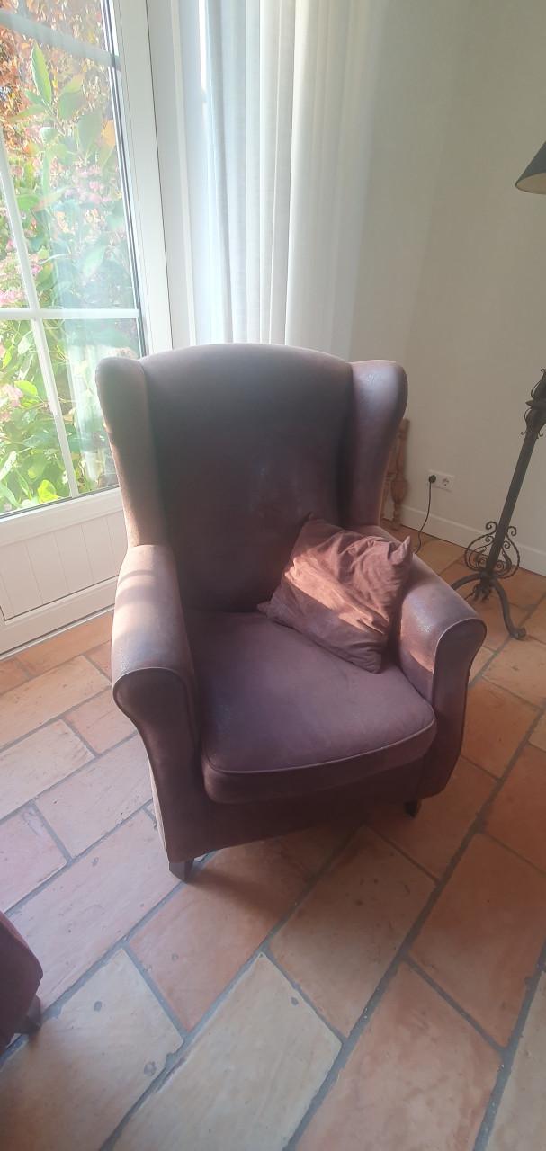 2 fauteuils met voetenbankje