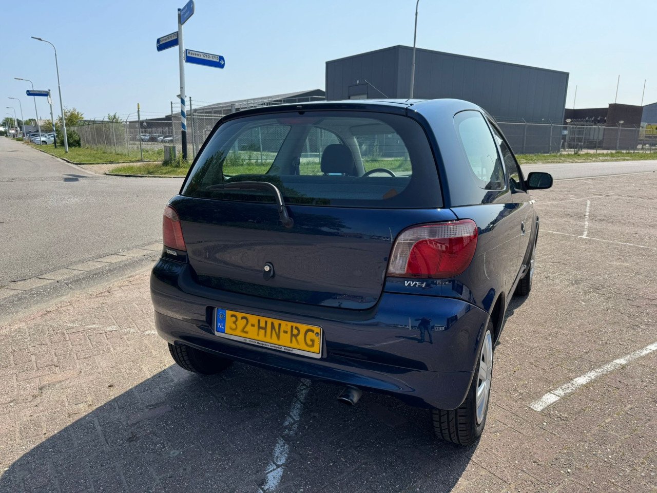 Toyota yaris bj 2002  1450 euro