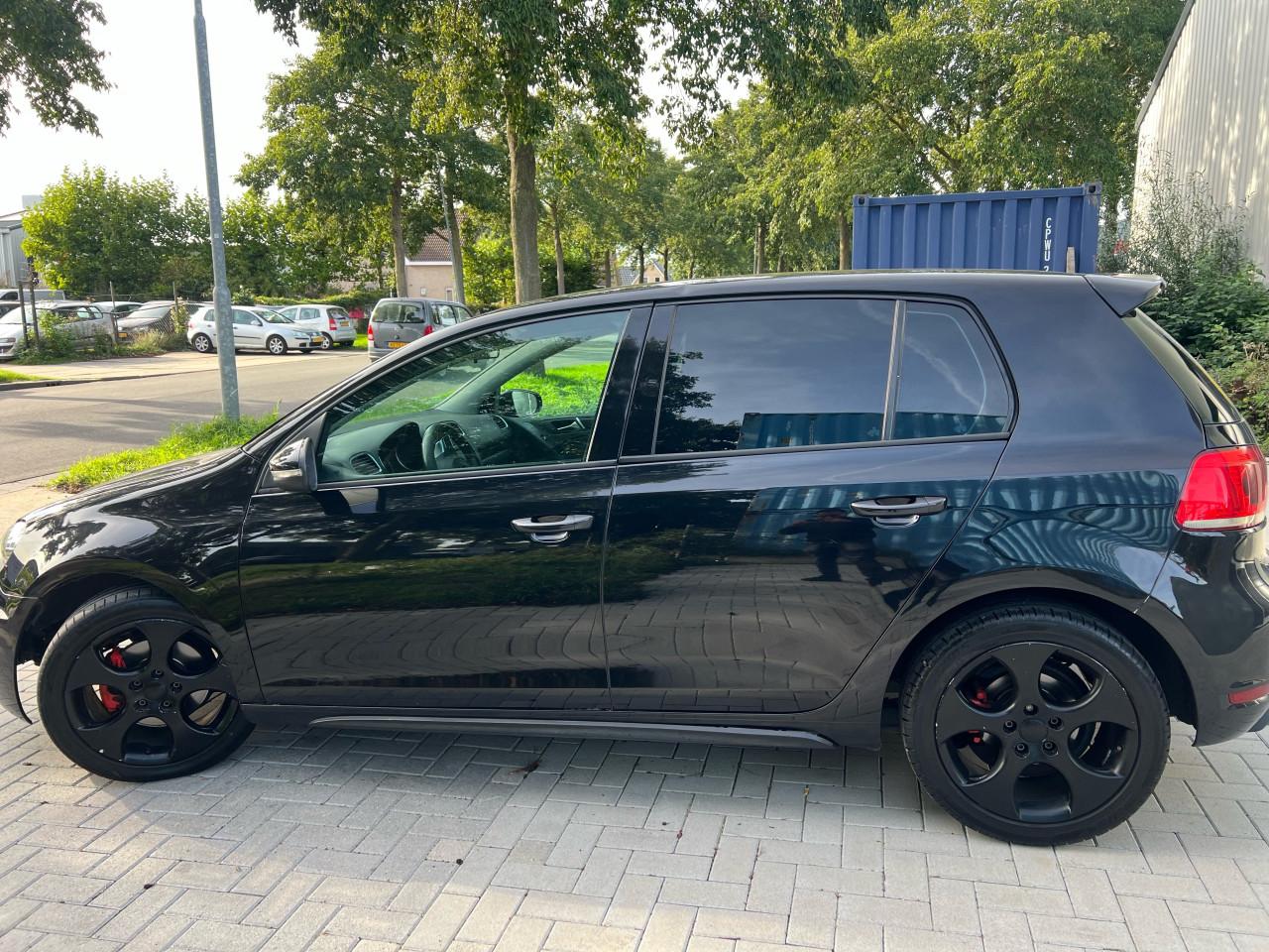 Volkswagen Golf 1.4TSI Highline black on black