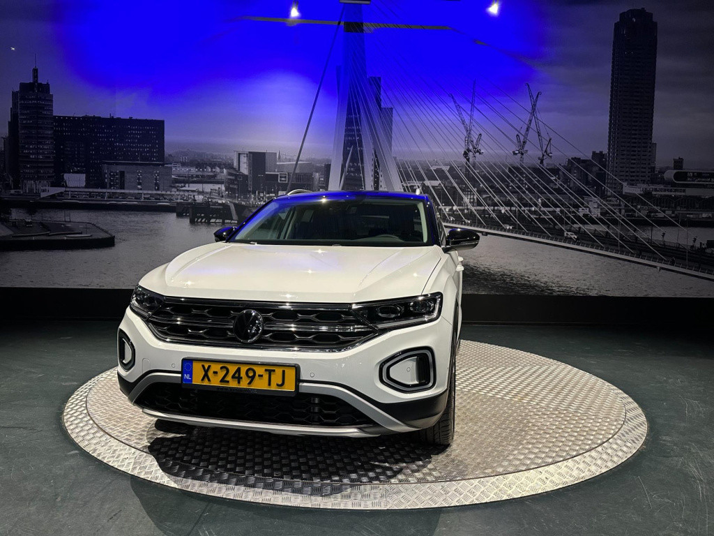 Volkswagen T-roc 1.5 tsi style *led*virtual*dab+*pdc v&a*trekhaak*navi*appc