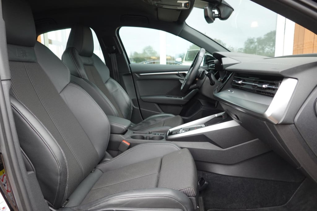 Audi A3 limousine 30 tfsi s edition