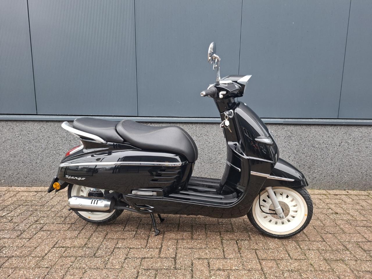 Peugeot Django zwart 45 km/h Incl. garantie