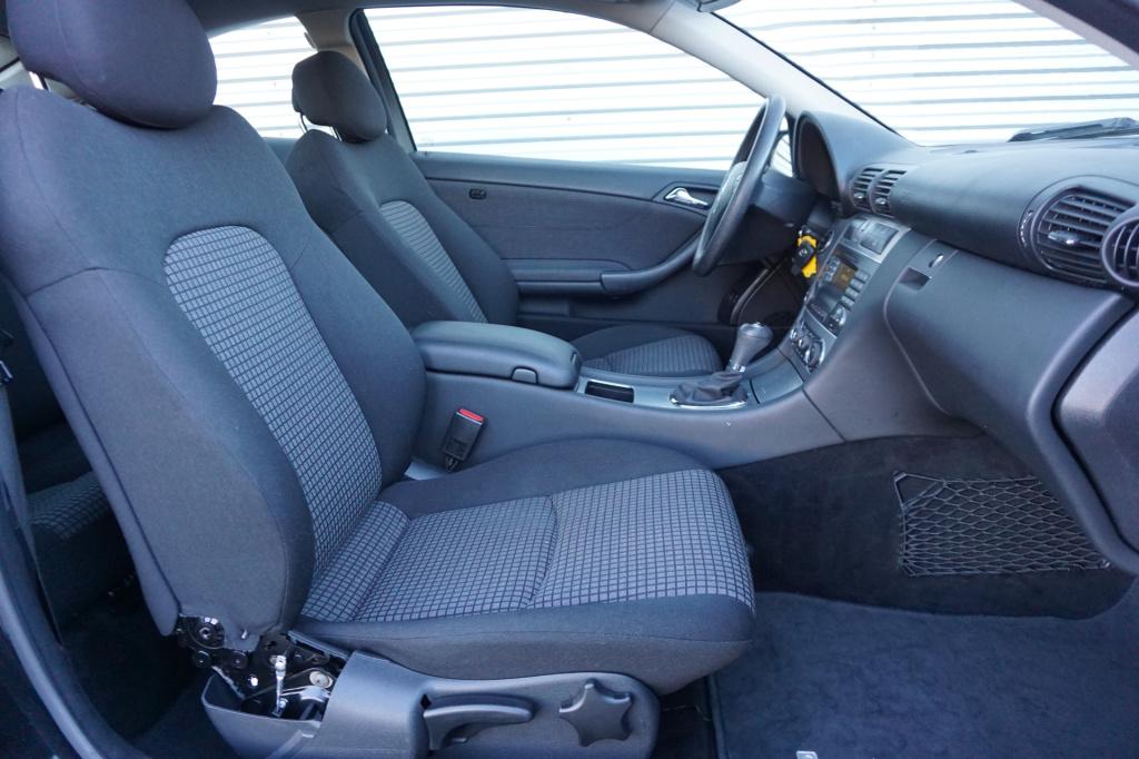 Mercedes-Benz C-Klasse sportcoupé 180 k. automaat - airco / cruise / elektr