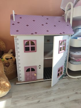 Poppenhuis incl speeltjes