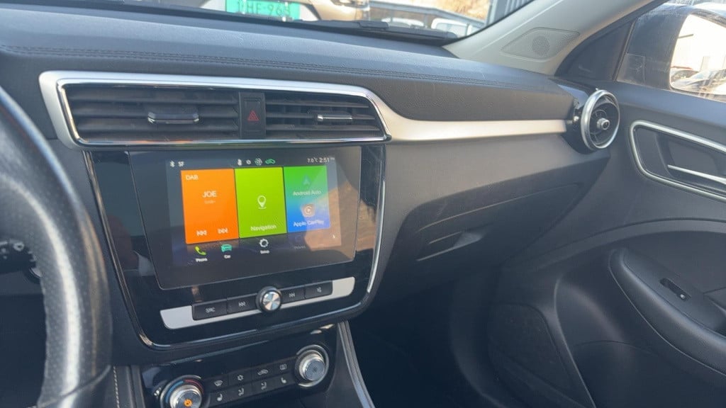 MG Zs-ev mg luxury 45 kwh