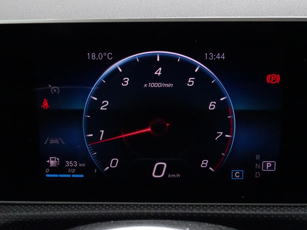 Mercedes-Benz A-Klasse 200 business solution plus upgrade | camera | led | 
