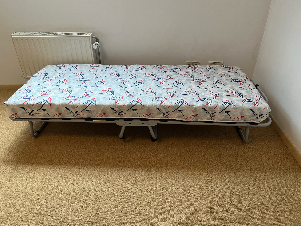 1 persoons logeerbed opklapbaar met matras