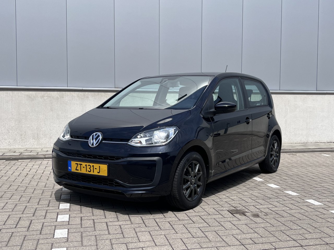 Volkswagen Up! 1.0 60pk BMT 5D 2019 Zwart