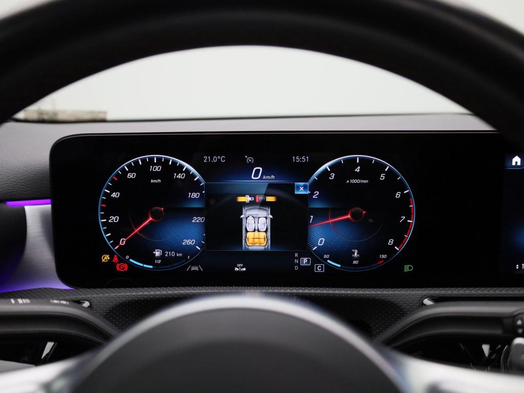 Mercedes-Benz A-Klasse 180 business solution amg | automaat | lmv | panoram