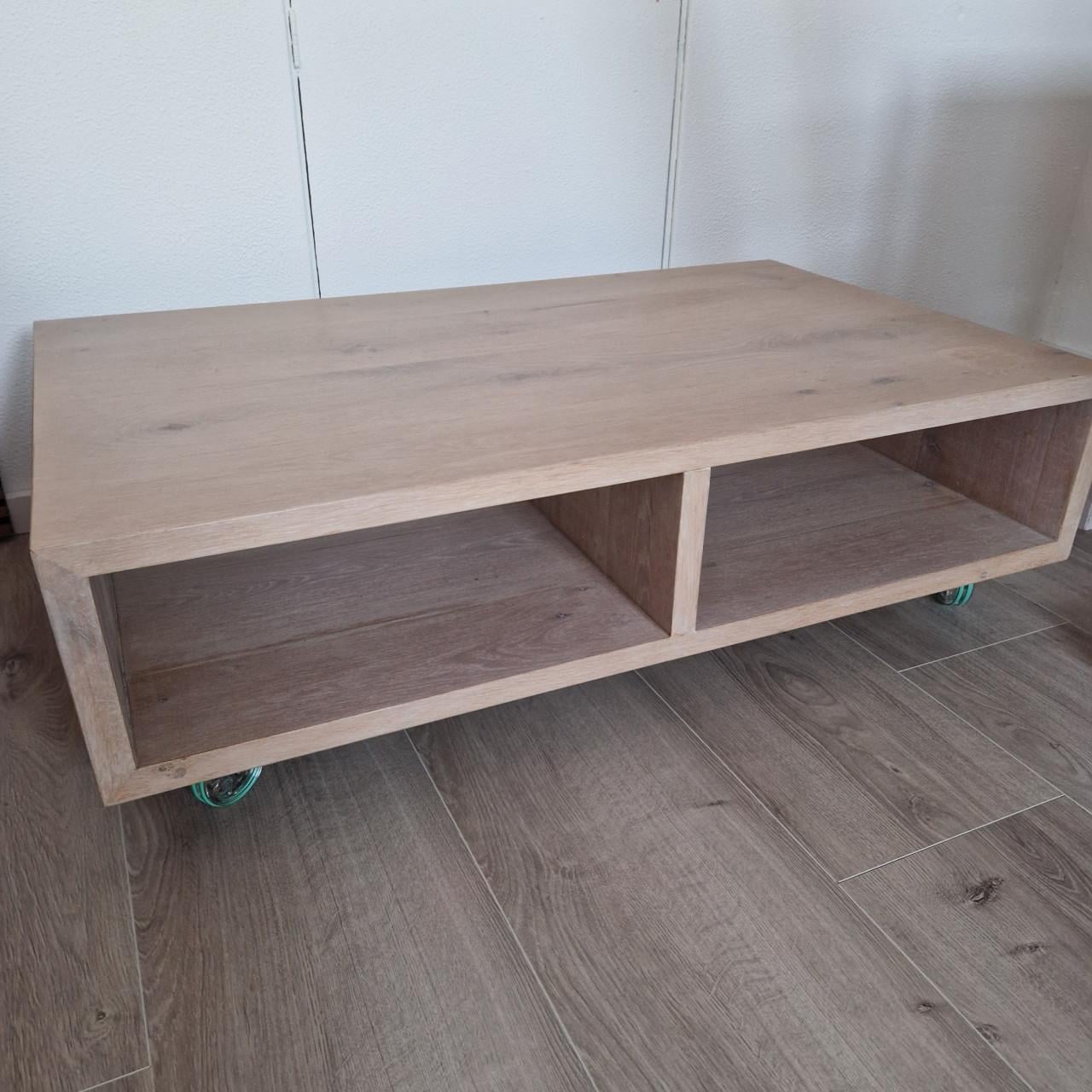 Te koop salontafel op wielen
