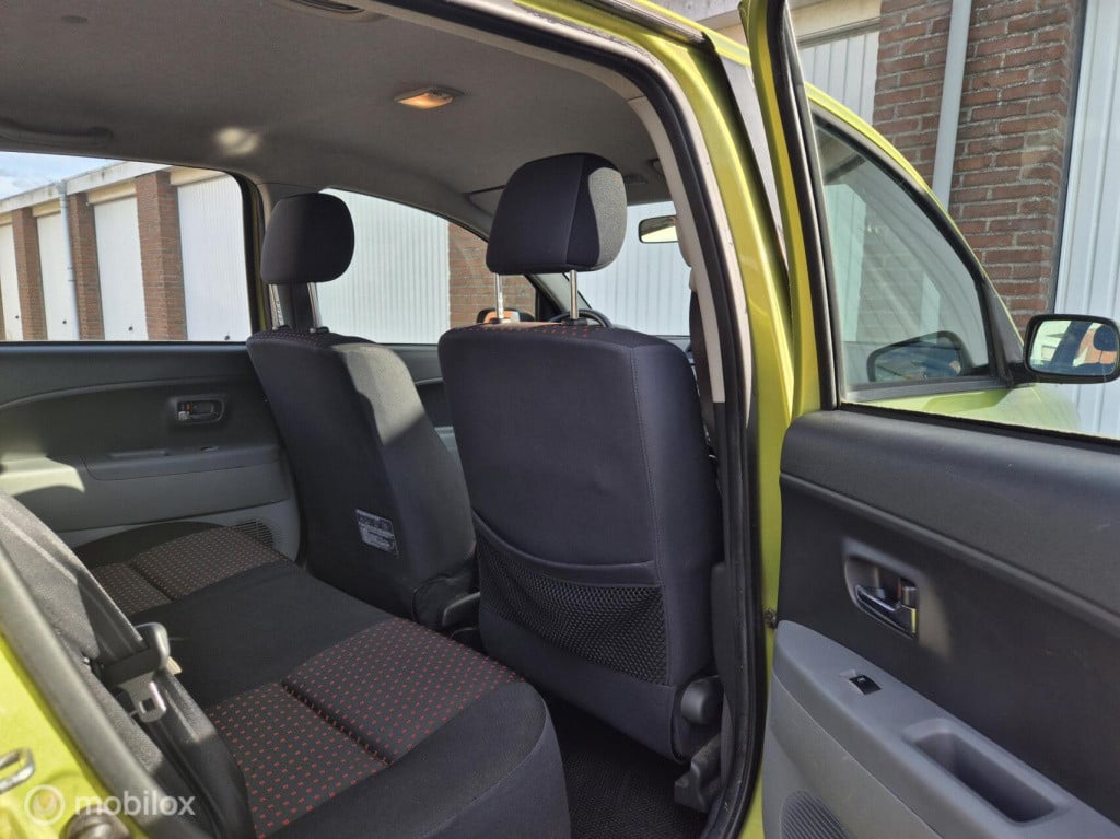 Daihatsu Sirion 2 1.3-16v / origineel nl / 5-deurs / airco