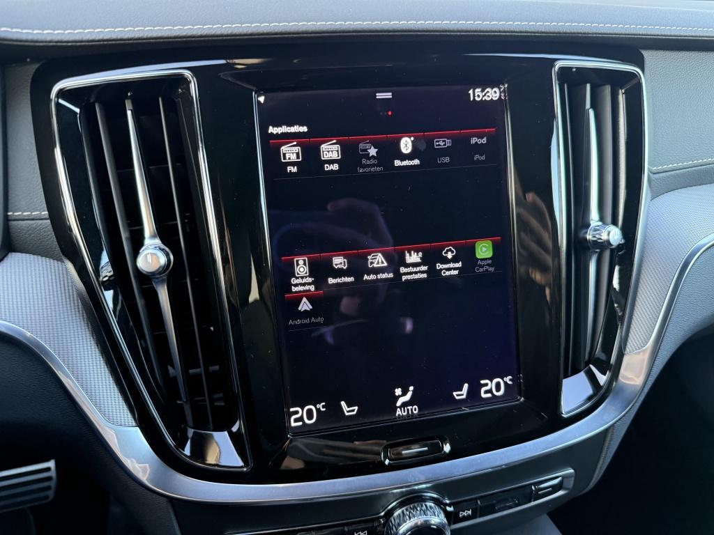 Volvo V60 t6 340pk recharge r-design| panodak| adap.cruise| trekhaak| 360c