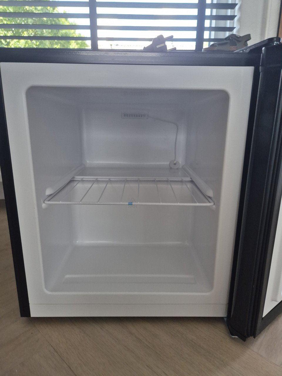 PRIMO PR117DV vriezer, 33L, Zwart