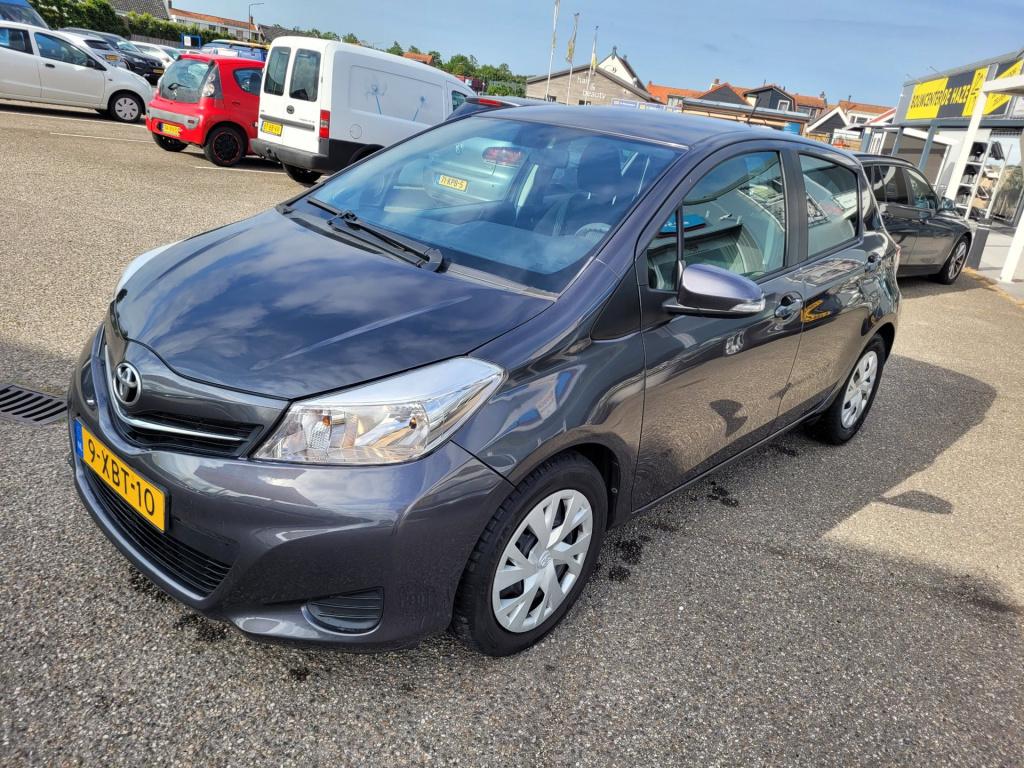 Toyota Yaris 1.3 vvt-i now