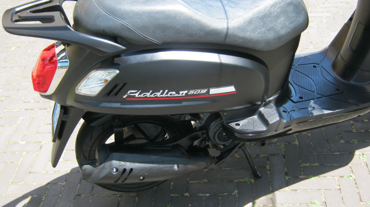 TE KOOP SYM FIDDLE UIT JUNI 2022 INJECTIE MODEL  1100 EURO