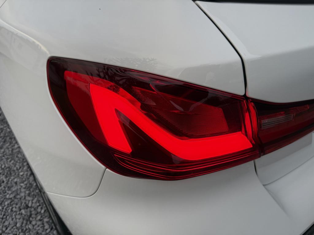 BMW 1 Serie 118i high executive m-sportpakket 5-drs