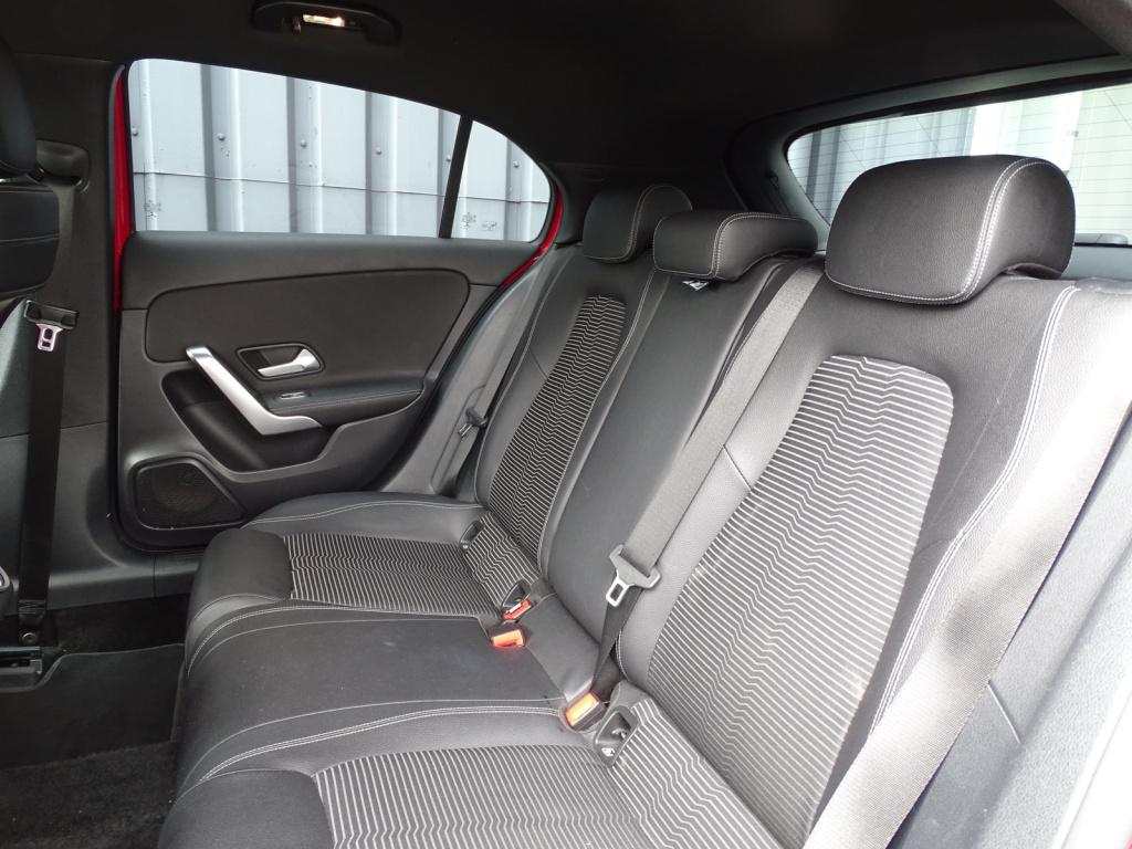 Mercedes-Benz A-Klasse 200 business solution plus upgrade | camera | led | 