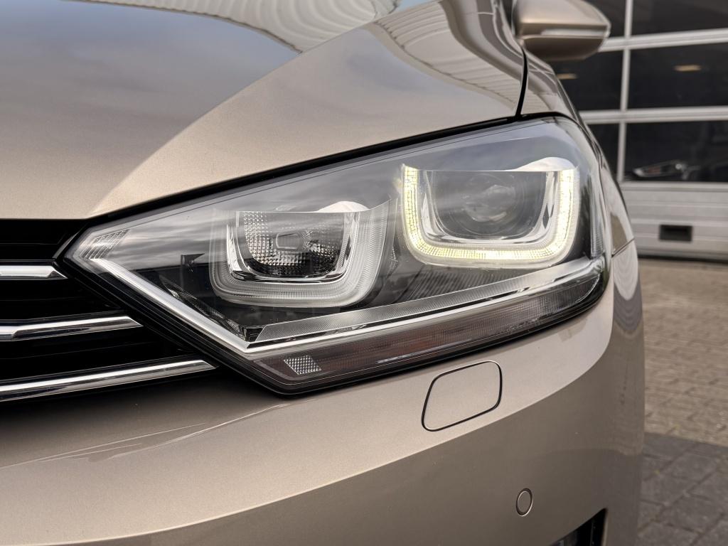 Volkswagen Golf Sportsvan 1.2 tsi highline dsg automaat | leder | trekhaak!