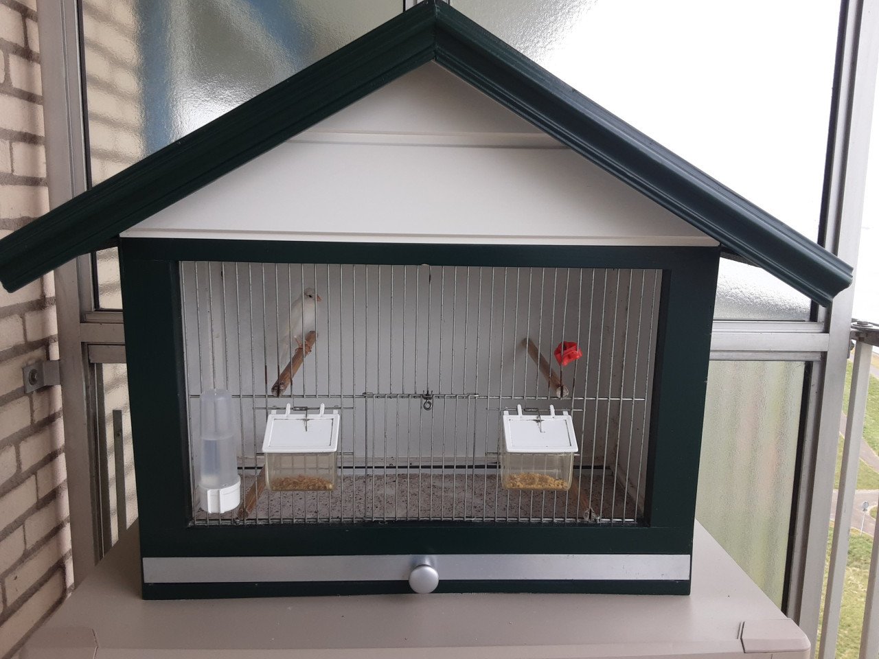 Houten vogelkooi