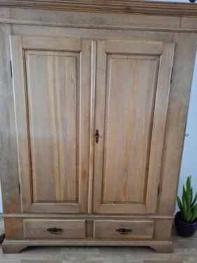 Mooie zwaren Eiken kast