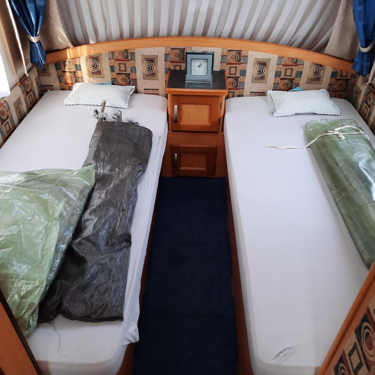 LMC 560 Dominant met voortent en mover (lengtebedden)