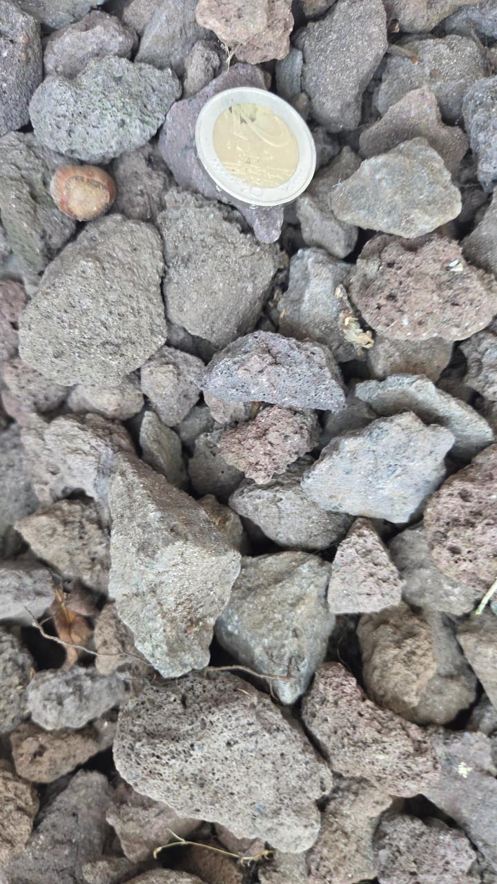 Lava stenen voor tuin of decoratie