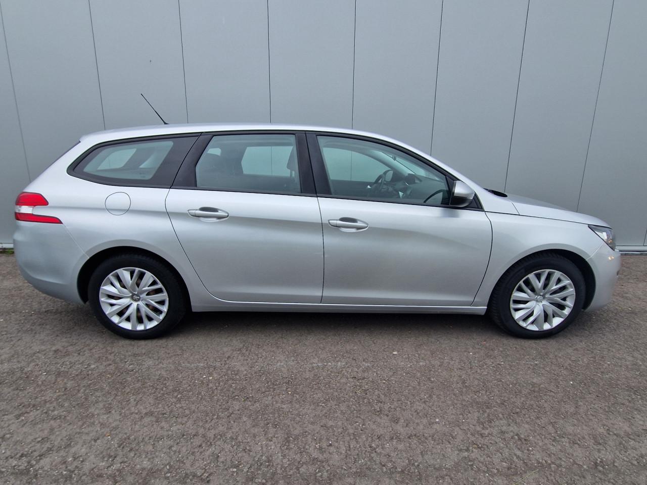 Peugeot 308 SW 1.2 PureTech Blue Lease
