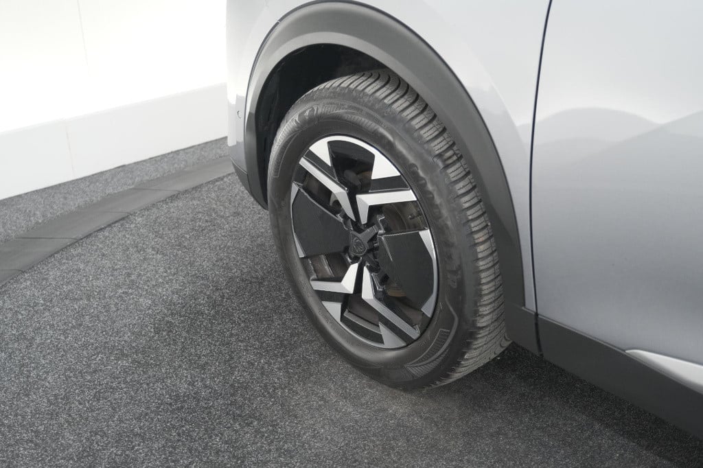 Peugeot 2008 puretech 130 eat8 gt | 360 camera | adaptieve cruise control |