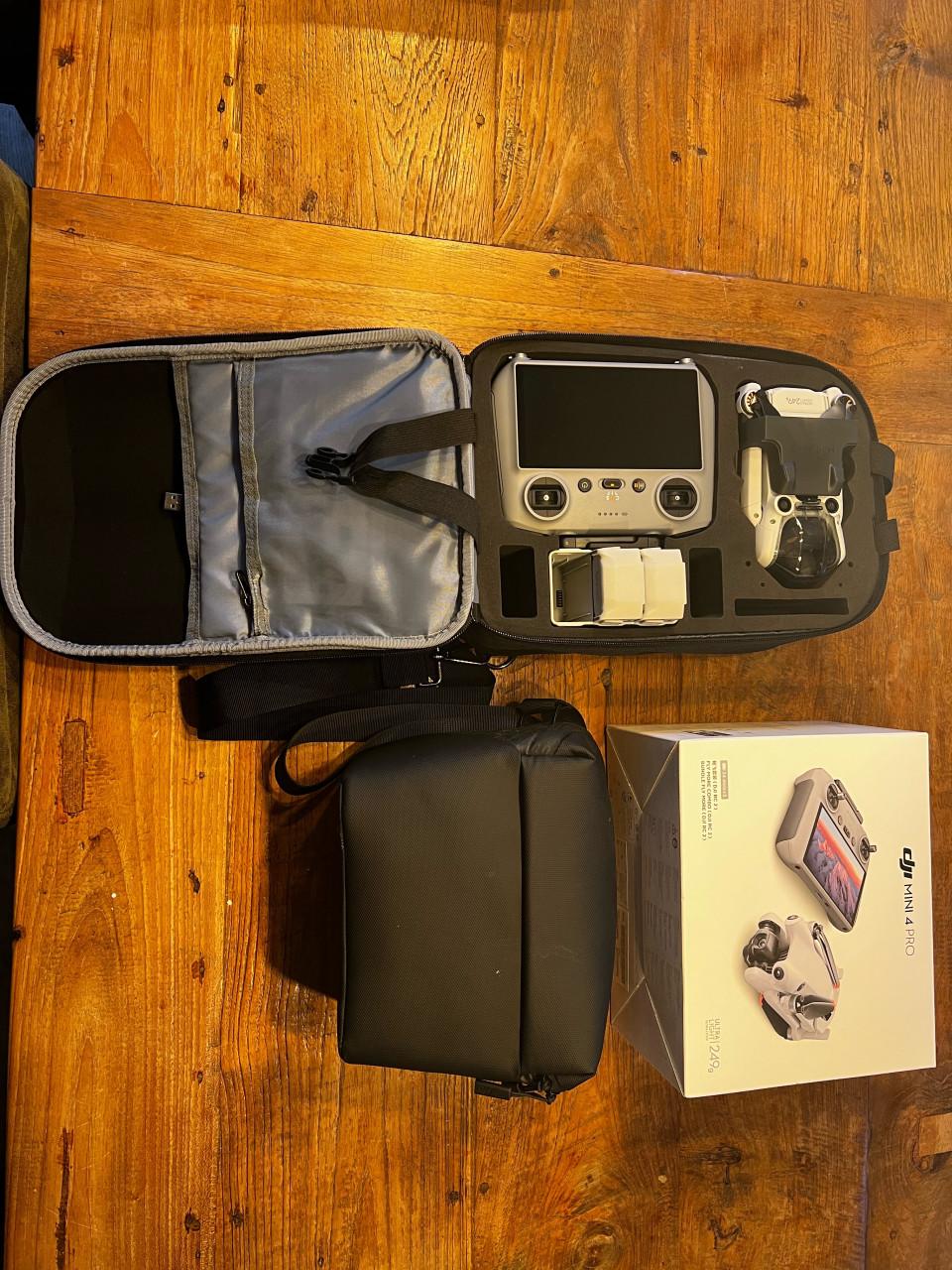 DJI mini 4 pro fly more combo (zo goed als nieuw)
