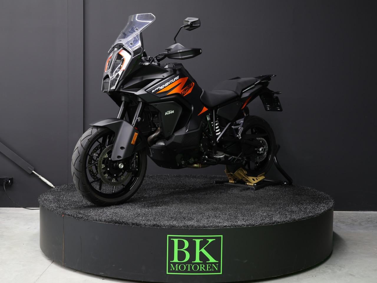 1290 SUPER ADVENTURE S | TechPack + Arrow Demper