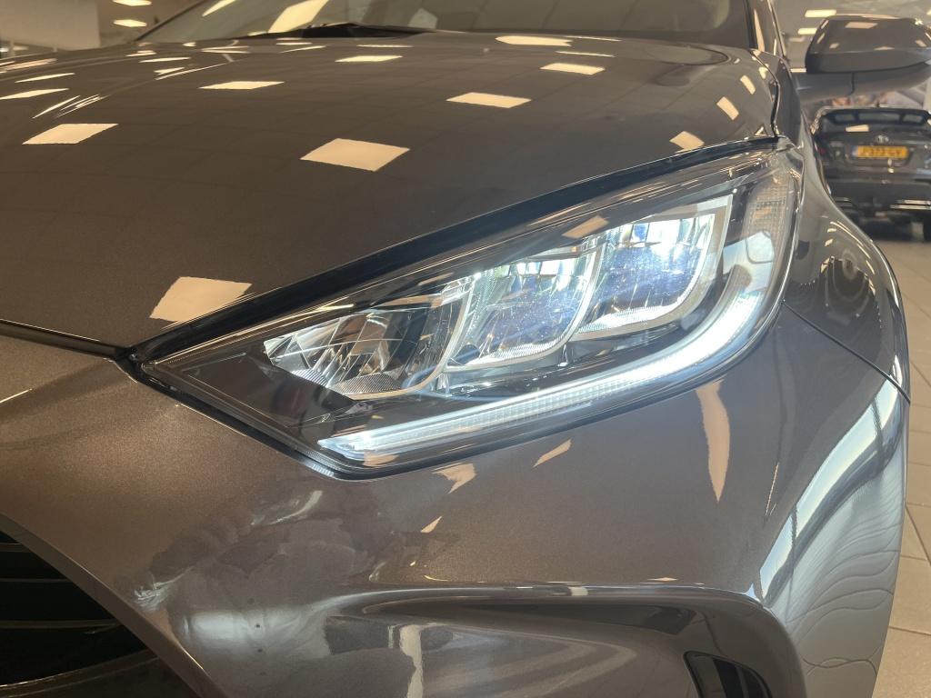 Toyota Yaris 1.5 hybrid first edition | camera | apple carplay | trekhaak |