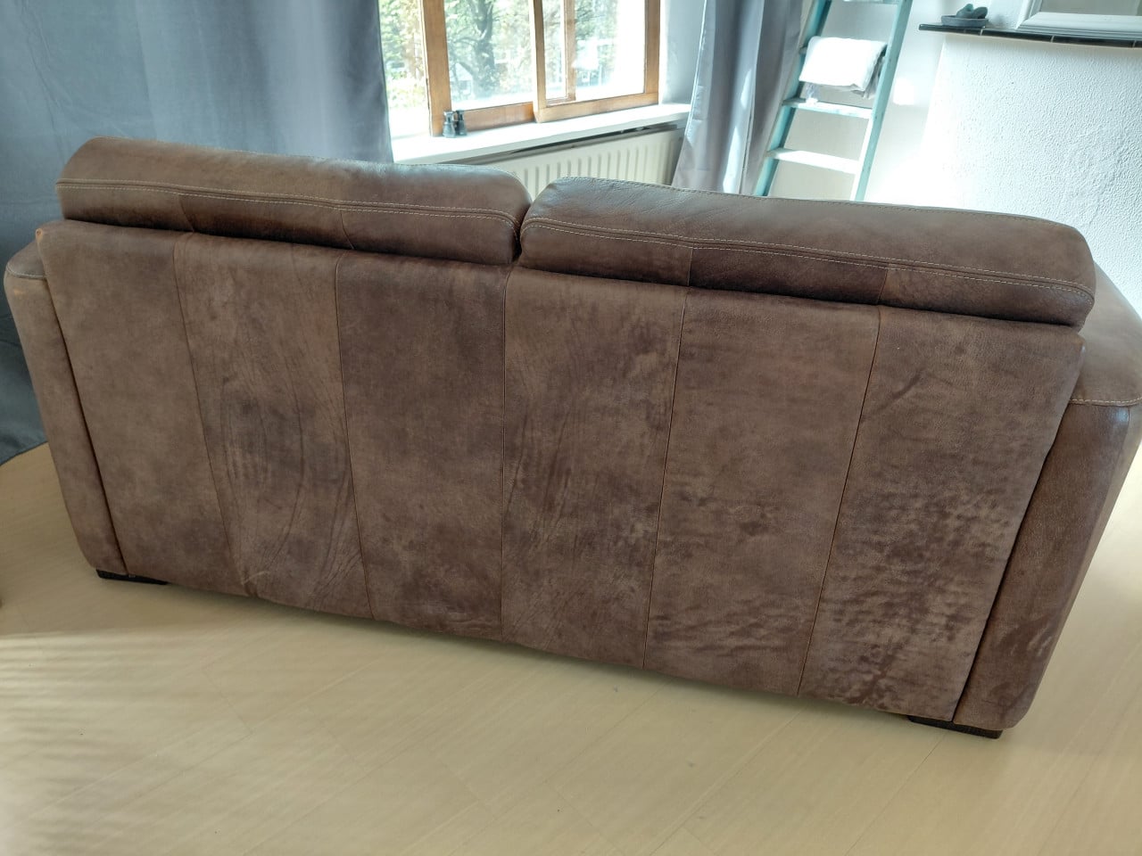 Gratis bank, bed, 2 stoelen, tafel