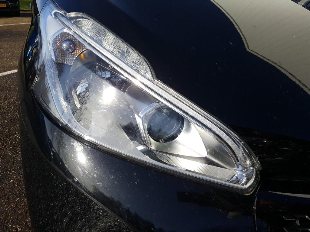 Peugeot 208 1.2 110pk gt-line apple carplay & android auto | achteruitrijca