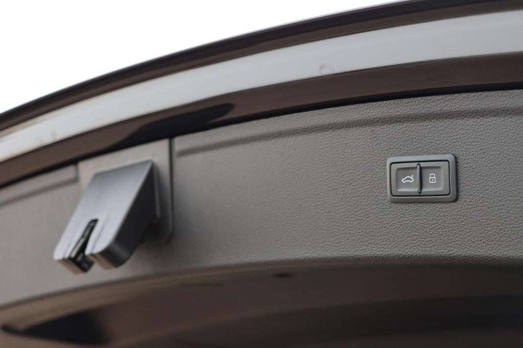 Audi Q5 55 tfsi e quattro s edition 367pk s tronic | camera | memory | trek