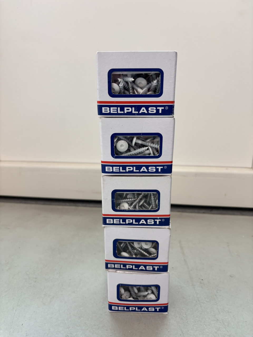 500st Trespa/HPL schroeven 4,8x38 RAL 9010