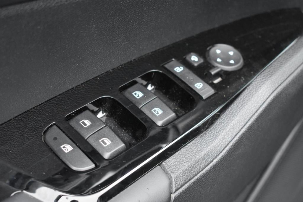 Kia Sportage 1.6 t-gdi plug-in hybrid awd dynamicline | trekhaak | apple ca