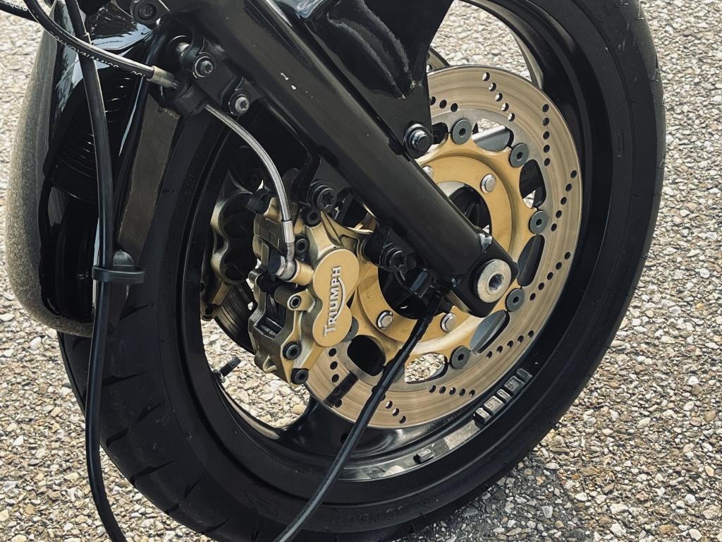 Triumph Speed Triple t300