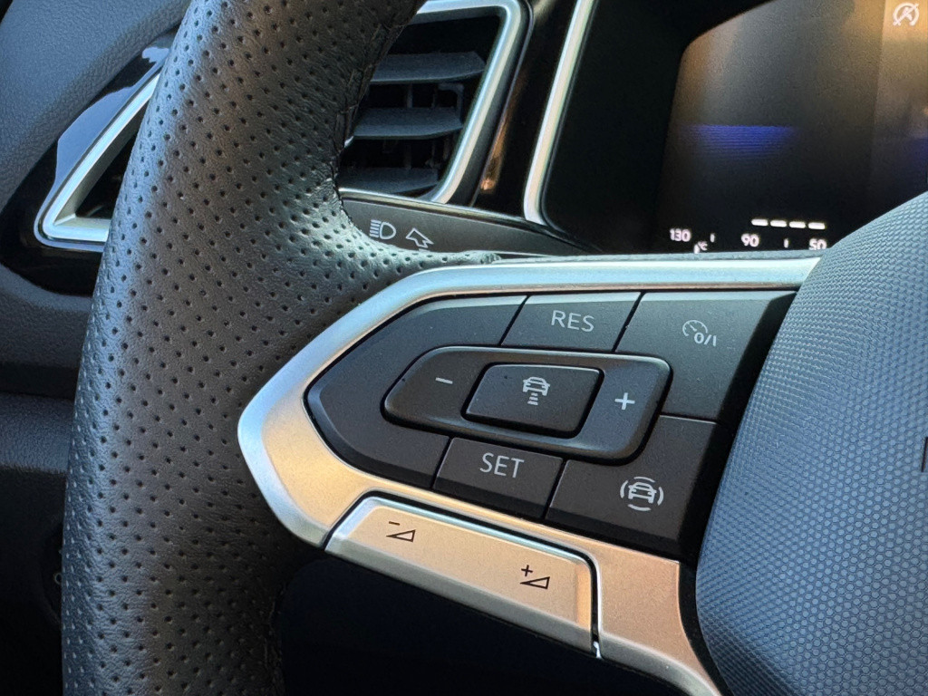 Volkswagen T-roc 1.5 tsi r-line edition * camera * massage * parkeerhulp