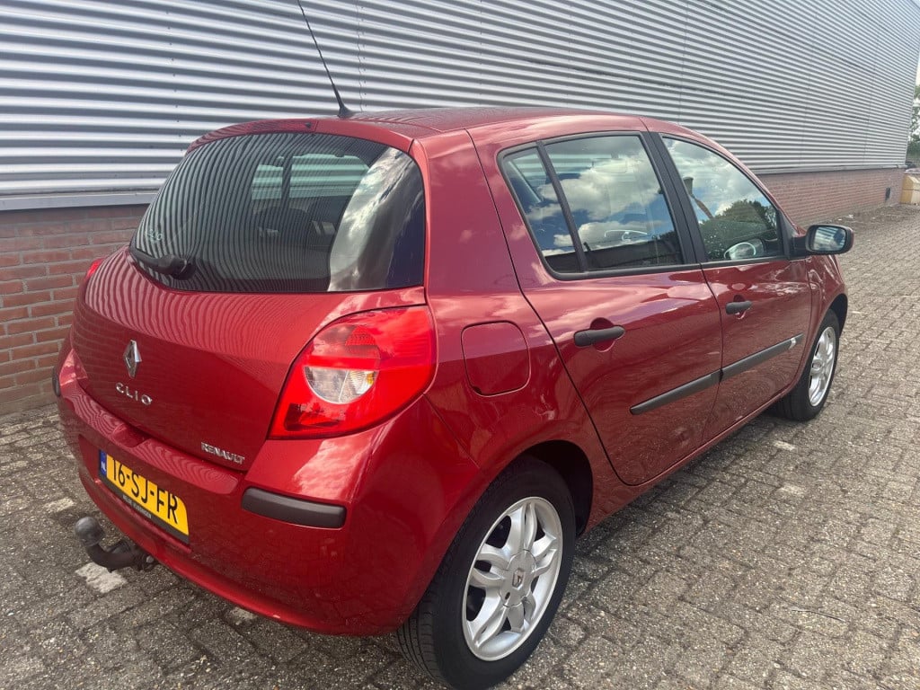 Renault Clio 1.6-16v dynamique luxe | orig. nl | nwe distributie